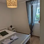 Loviste Apartments شقة Lovište