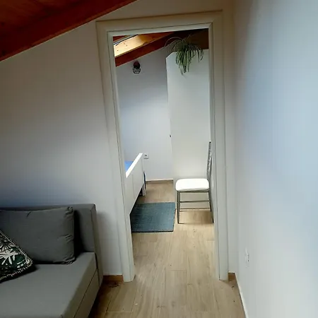 Loviste Apartments * Lovište