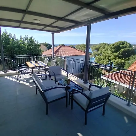 Apartman Loviste Apartments Lovište