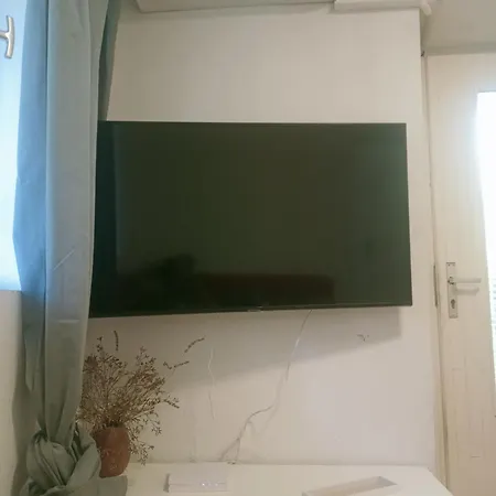 Apartman Loviste Apartments