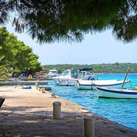 Loviste Apartments Apartman Lovište