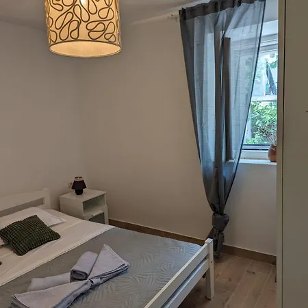 Loviste Apartments Apartman Lovište