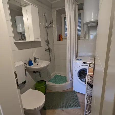 Loviste Apartments Lovište