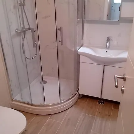 Apartman Loviste Apartments