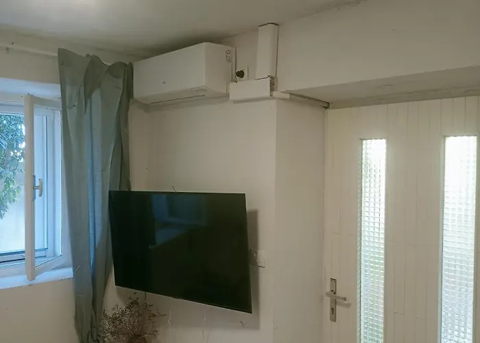 Loviste apartments *